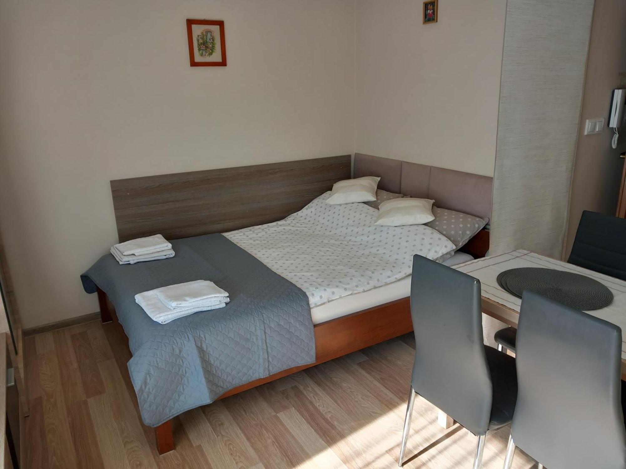 Apartament Jelenia Gora - Cieplice Dış mekan fotoğraf