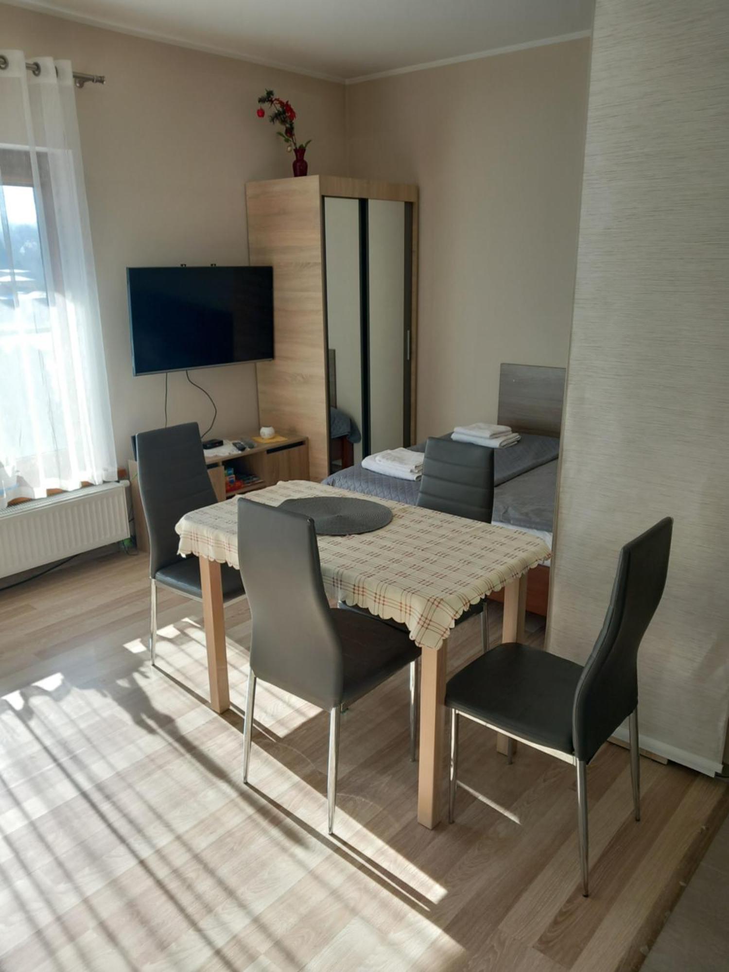 Apartament Jelenia Gora - Cieplice Dış mekan fotoğraf