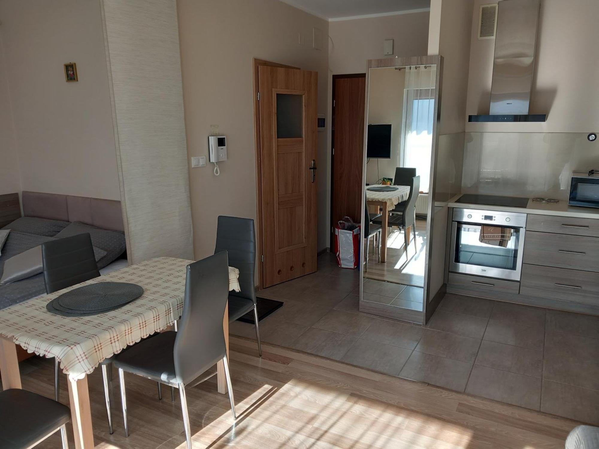 Apartament Jelenia Gora - Cieplice Dış mekan fotoğraf
