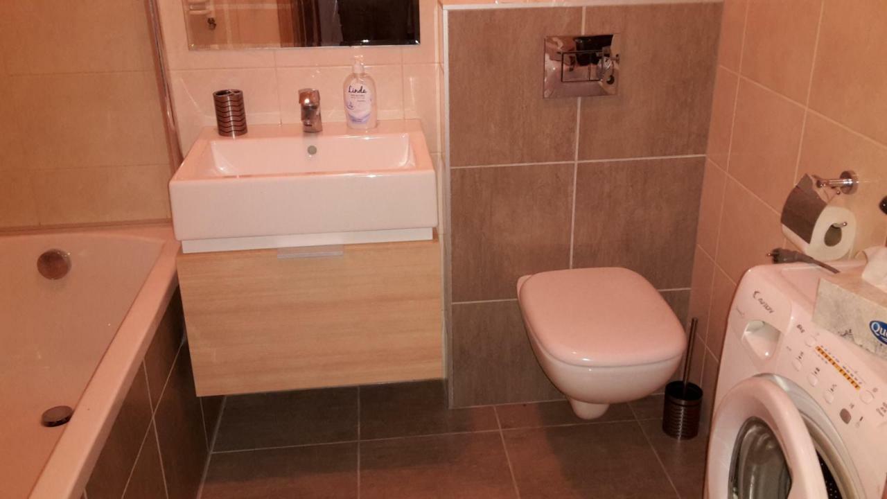 Apartament Jelenia Gora - Cieplice Dış mekan fotoğraf